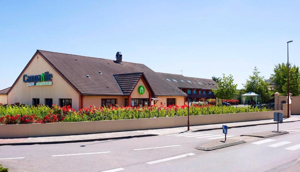 Campanile Hotel Mayenne Δωμάτιο φωτογραφία