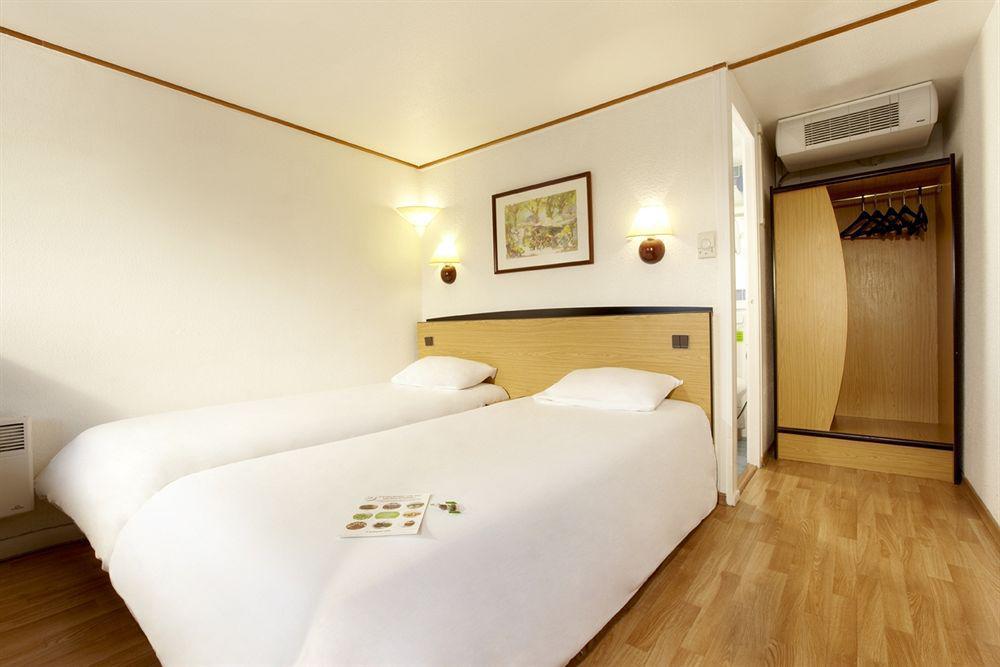 Campanile Hotel Mayenne Δωμάτιο φωτογραφία